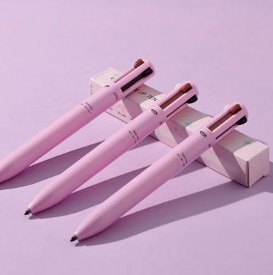 Stylo Maquillage 4 en 1 — Correcteur, Anti-cernes, Illuminateur & Contour