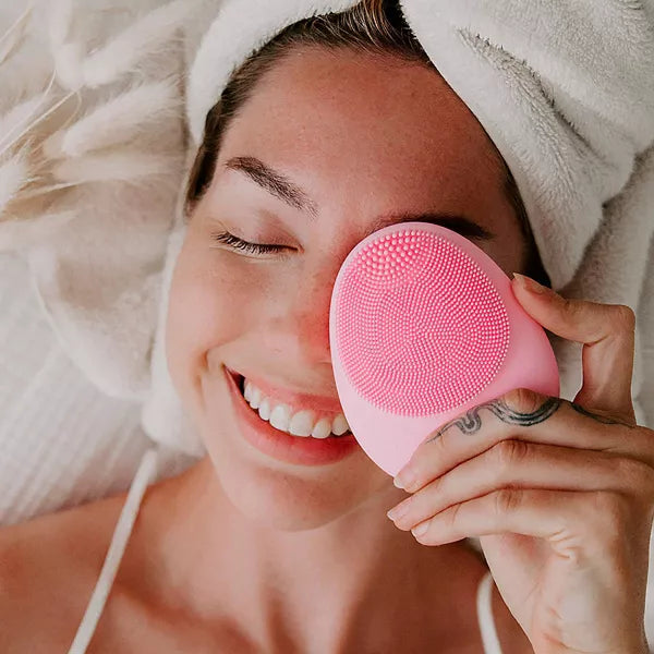 Brosse Nettoyante Visage — Peau Nette & Éclatante