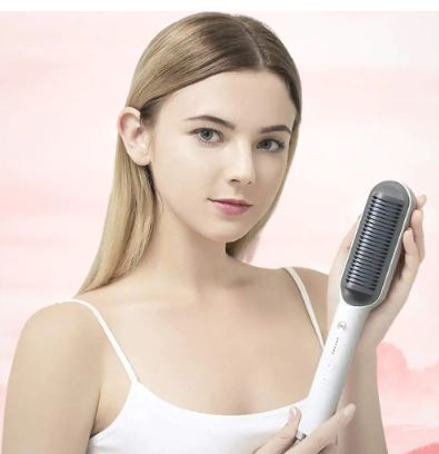 Peigne-Lisseur Électrique — Cheveux Lisses en 5 Minutes